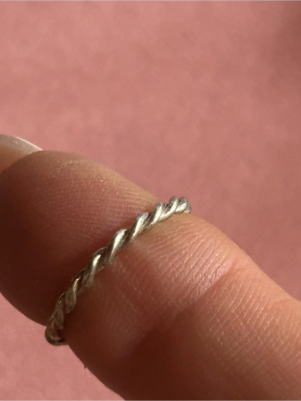 Women’s Vintage Silver Tone Thin Twisted Rope Band Ring. Size 6.